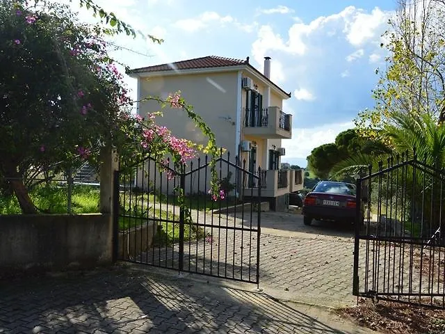 Koukounaries Apartmán