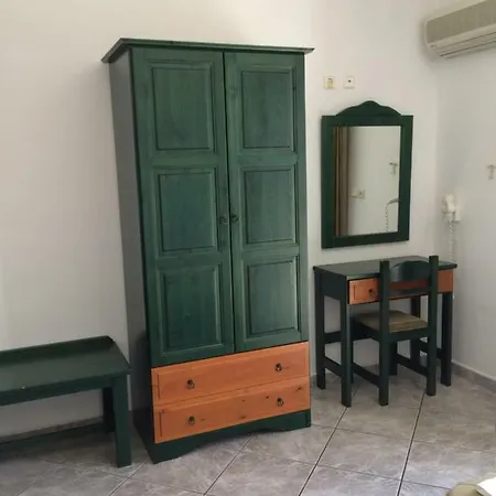 Koukounaries דירה